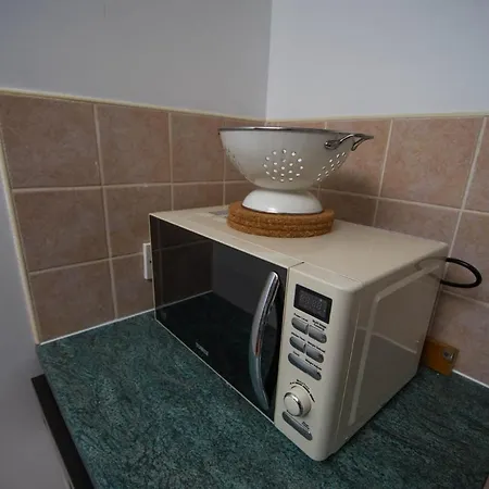Apartment Centrally Located 2 Bedroom Beach - Views Of The Waves. Bundoran